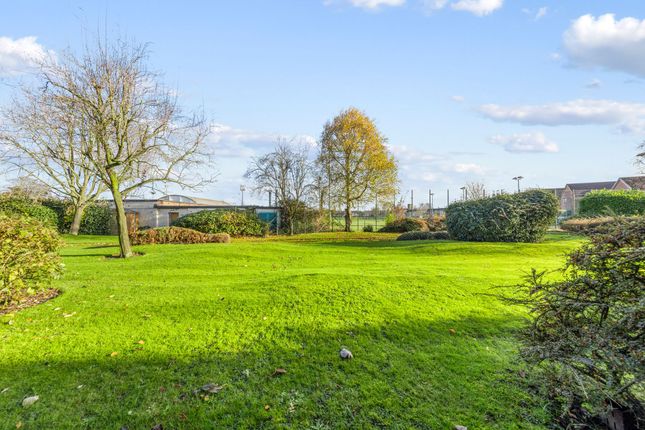 32 Newsholme Close, Warrington photo 4