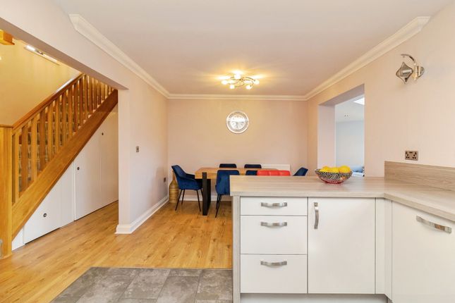 Welsummer Grove, Milton Keynes photo 4