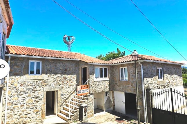 Thumbnail Town house for sale in 1221, Pedrógão Grande (Parish), Pedrógão Grande, Leiria, Central Portugal