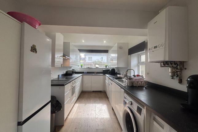 2, Archibald Street, Gloucester photo 2