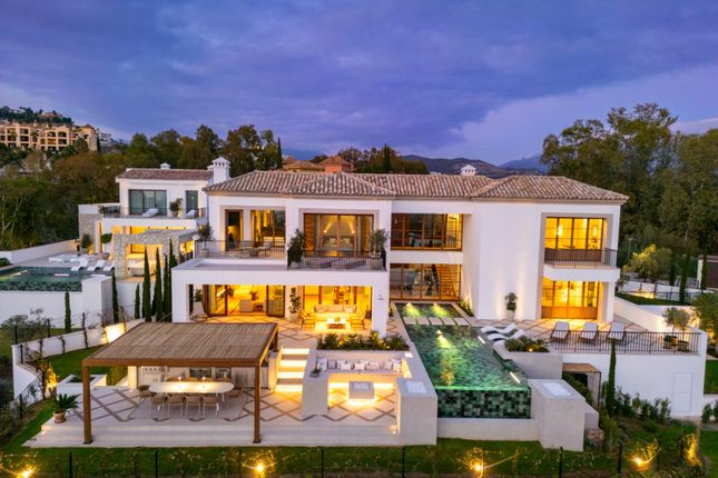Thumbnail Villa for sale in El Herrojo, Benahavis, Malaga, Spain