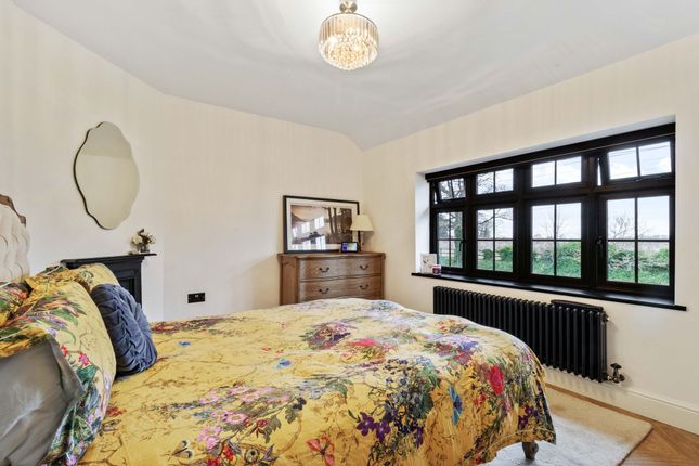 4 Hatton Lane, Warrington photo 3