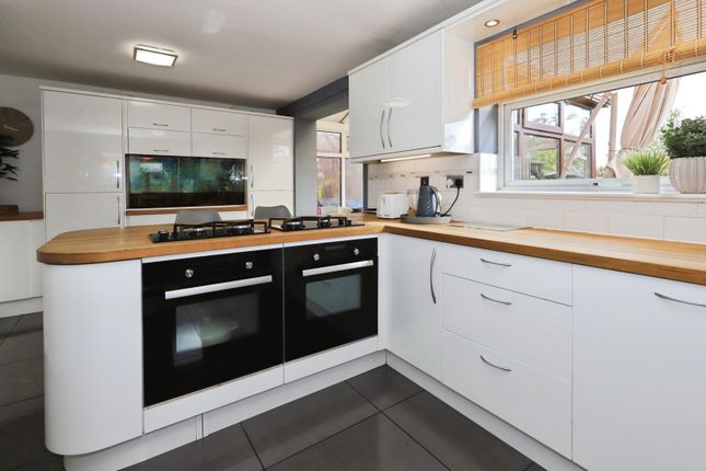 22, Damson Way, Worcestershire photo 4