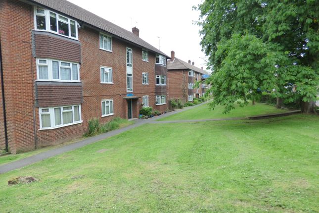 Flat to rent in Bromley Road, Shortlands, Bromley