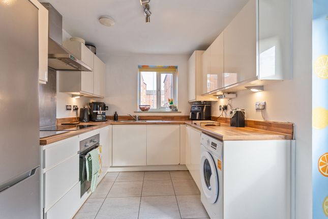 3 Anderson Grove, Newport photo 3
