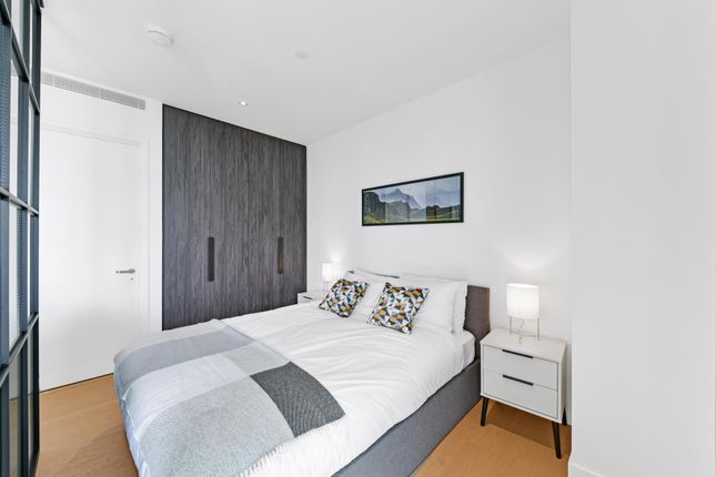 Flat 2805 Bagshaw Building 1, Wards Place, London photo 5