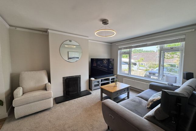 2, Bramley Close, Kenton photo 4