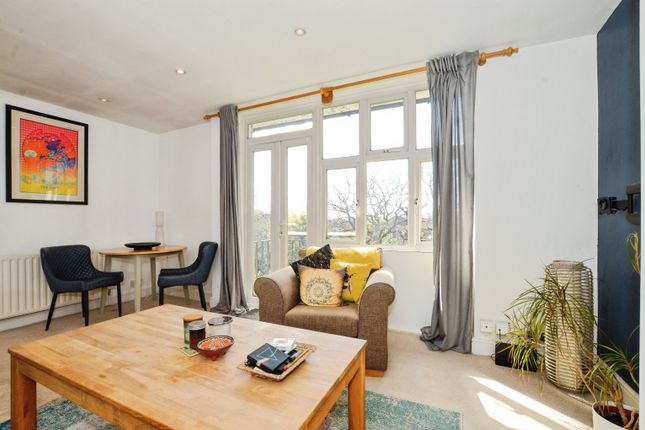 Flat 21/Sabine House, Shirley Road, Abbots Langley photo 3