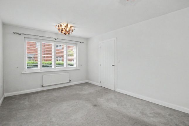 4, Turnpike Way, Derbyshire photo 2