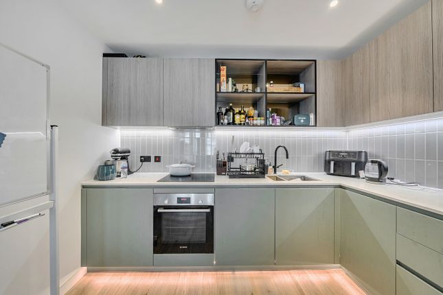 Flat 45, Iris House, 2, Cedrus Avenue, Southall photo 4