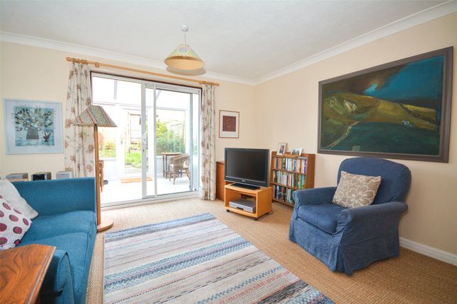 Â£315,000 -, 12, Swan View, West Sussex photo 4