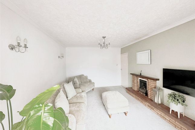 4, Belvoir Drive, Leicester photo 4
