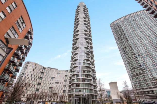 Flat to rent in Charrington Tower, Biscayne Avenue, London