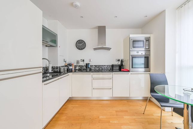Thumbnail Flat for sale in Millharbour E14, Canary Wharf, London,