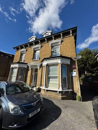 294, Brigstock Road , Thornton Heath photo 2