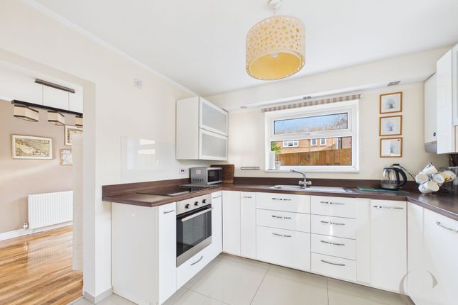 2 Rubens Avenue, South Shields photo 3