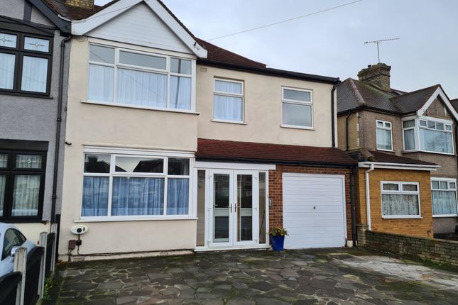 Thumbnail Terraced house to rent in Craven Garden, Ilford, Essex