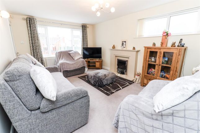 17, Wortley Close, Ilkeston photo 3