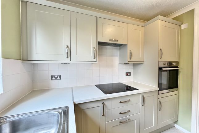 7 Garden Mews, Warsash, Southampton photo 4