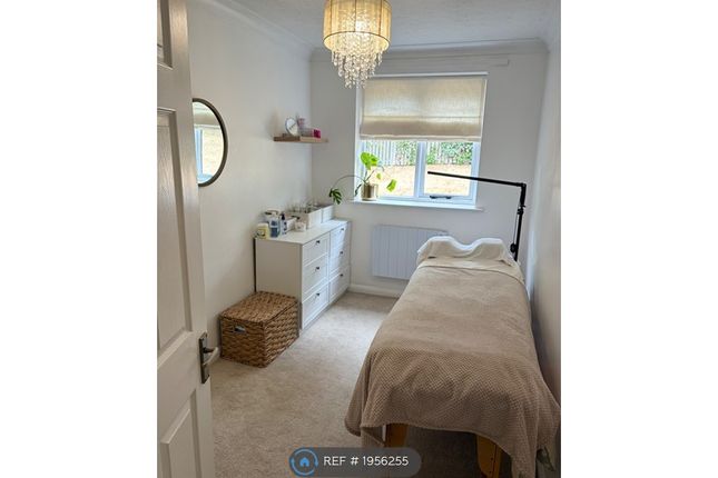 Flat, Church Hill Place Hillborough Close, Bexhill-On-Sea photo 4