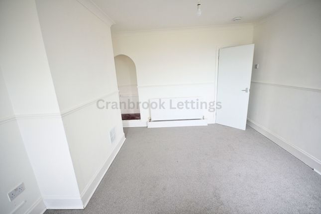 Flat 15, Ripon House, Romford photo 4