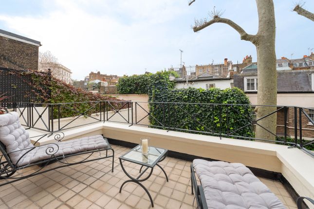 Terraced house for sale in Chester Street, Belgravia