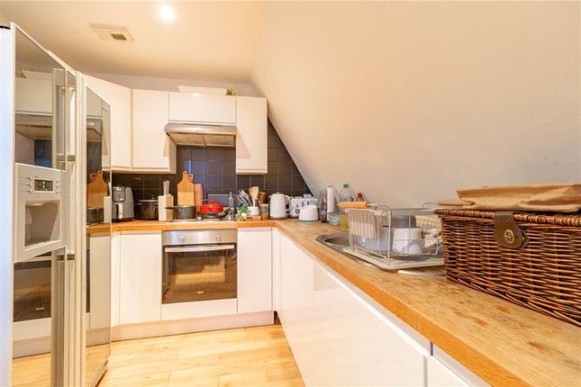 26 Bosworth Court,, Bath Road, Berkshire photo 4