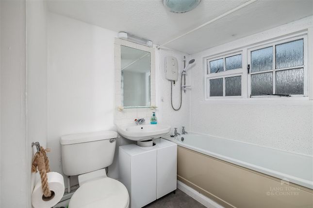 Flat to rent in New Street, Plymouth