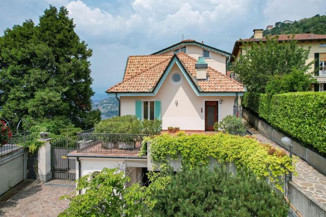 Villa for sale in Como, Lombardy, Italy