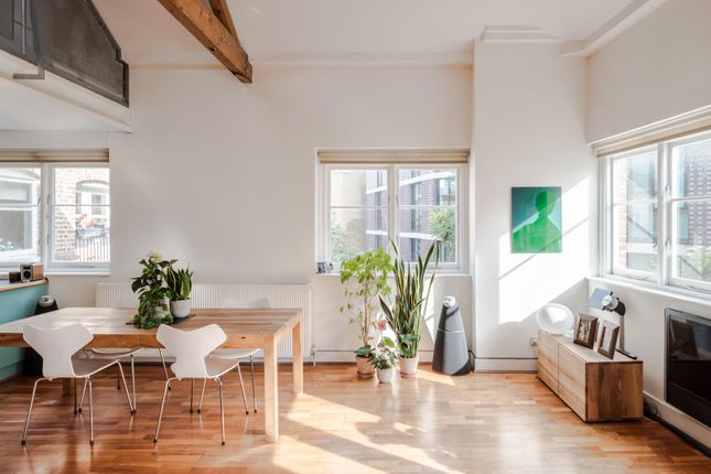 Flat 7, 2-3, Crawford Passage, London photo 4