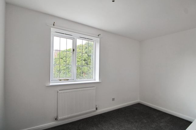 47 Arlott Way, Edlington, DONCASTER photo 4