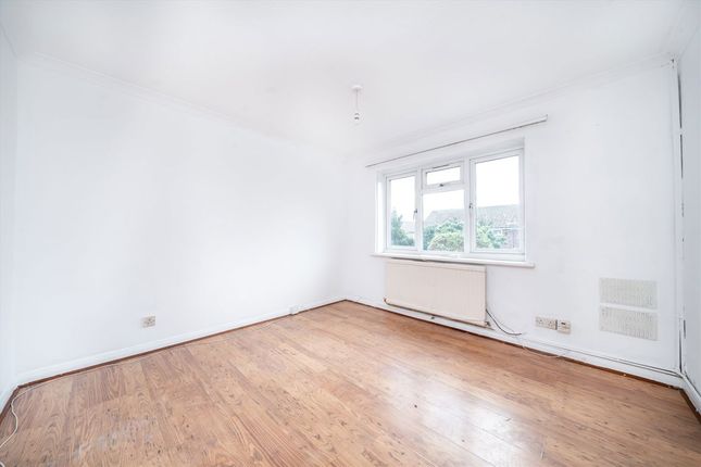 70, Sutton Road, Hounslow photo 2