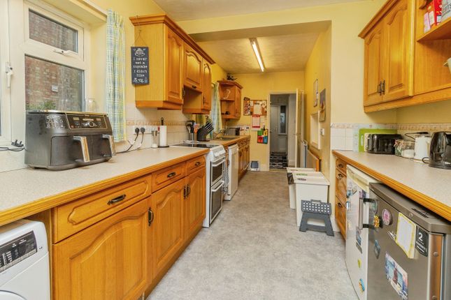 14, Downham Road, Milton Keynes photo 2