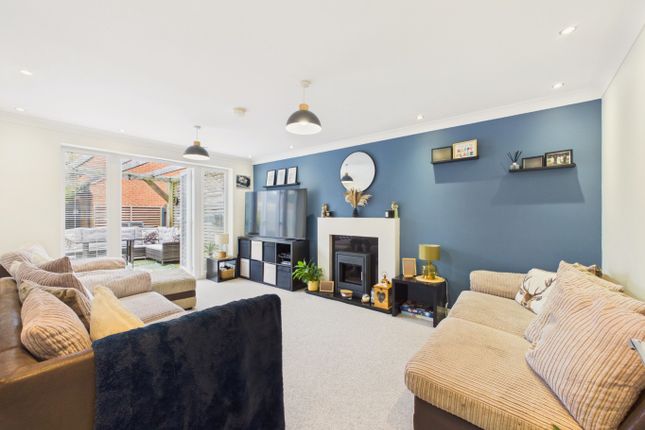 3 Munstead Way, Welton, East Riding Of Yorkshire photo 2