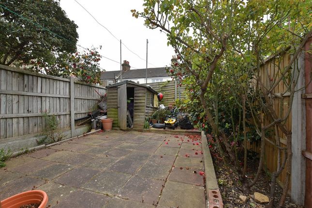 Malvern Road, London photo 2
