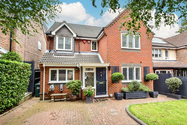 Thumbnail Detached house for sale in Mallard Road, Abbots Langley