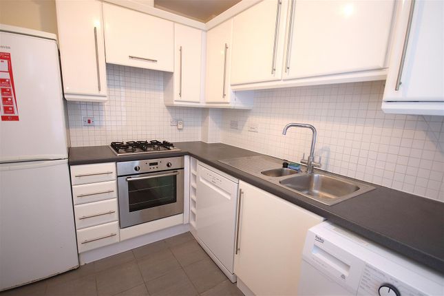 236, Wellbrook Way, Cambridge photo 4