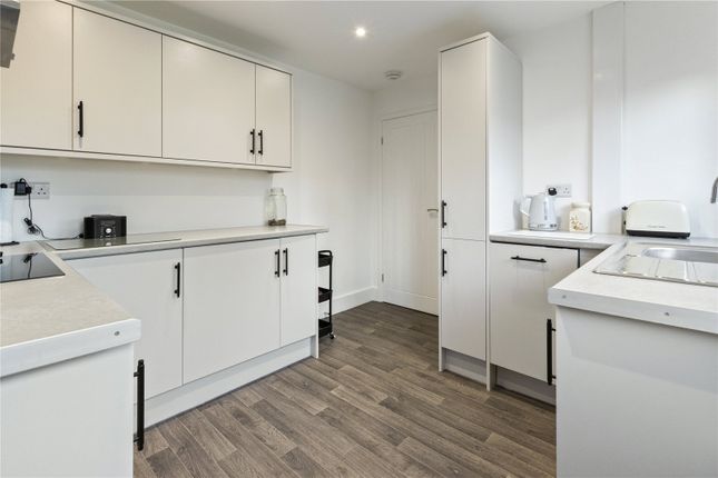 13, Eastfield, Grimsby photo 4