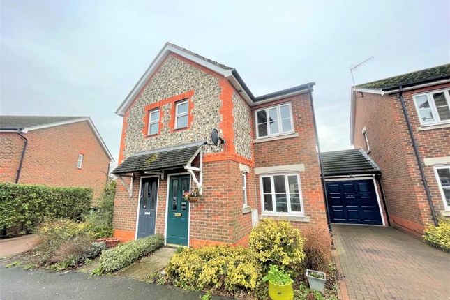Thumbnail Semi-detached house to rent in Didcot, Oxfordshire