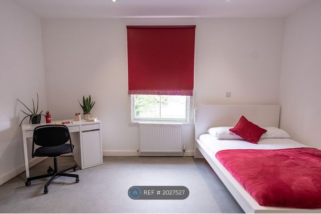 Thumbnail Room to rent in Broad Lane, Coventry