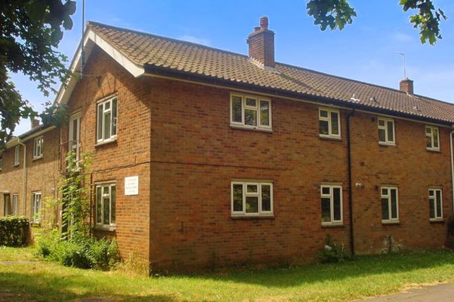 Flat for sale in Rydal Mount, Northampton