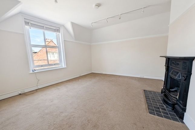 Flat, Midhurst photo 3