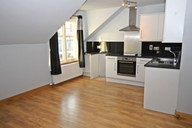 Top Floor Flat, 31H Gordon Street, Huntly photo 3