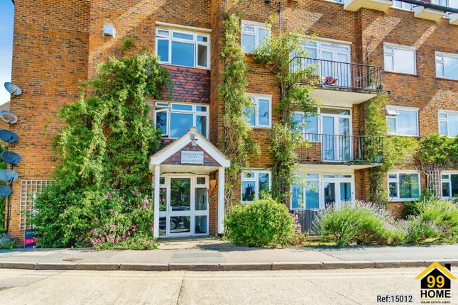 15, Marlborough Court, Westerham photo 2