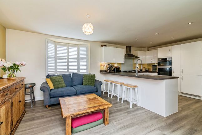 15, Dunsmore Avenue, Nottingham photo 4