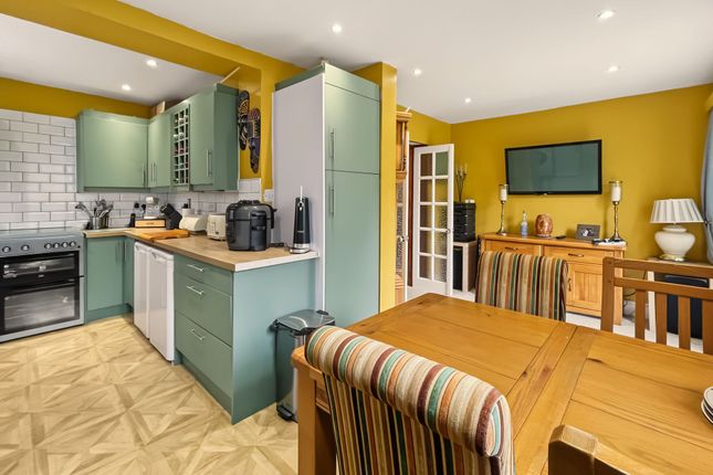 10 Berwick Avenue, Manchester photo 3