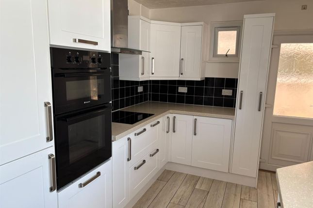 4, Fernhill Avenue, Weymouth photo 4
