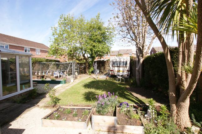 14, Hillside Gardens, Wimborne photo 2
