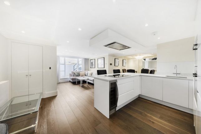 15, Peony Court, London photo 4