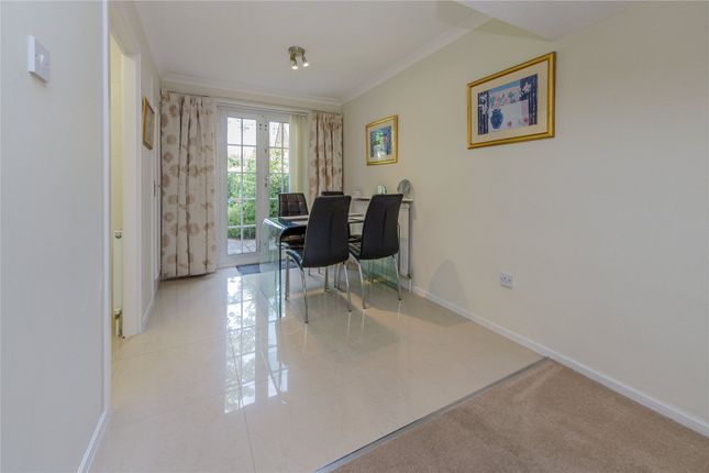 Athlone Close, Hertfordshire photo 4